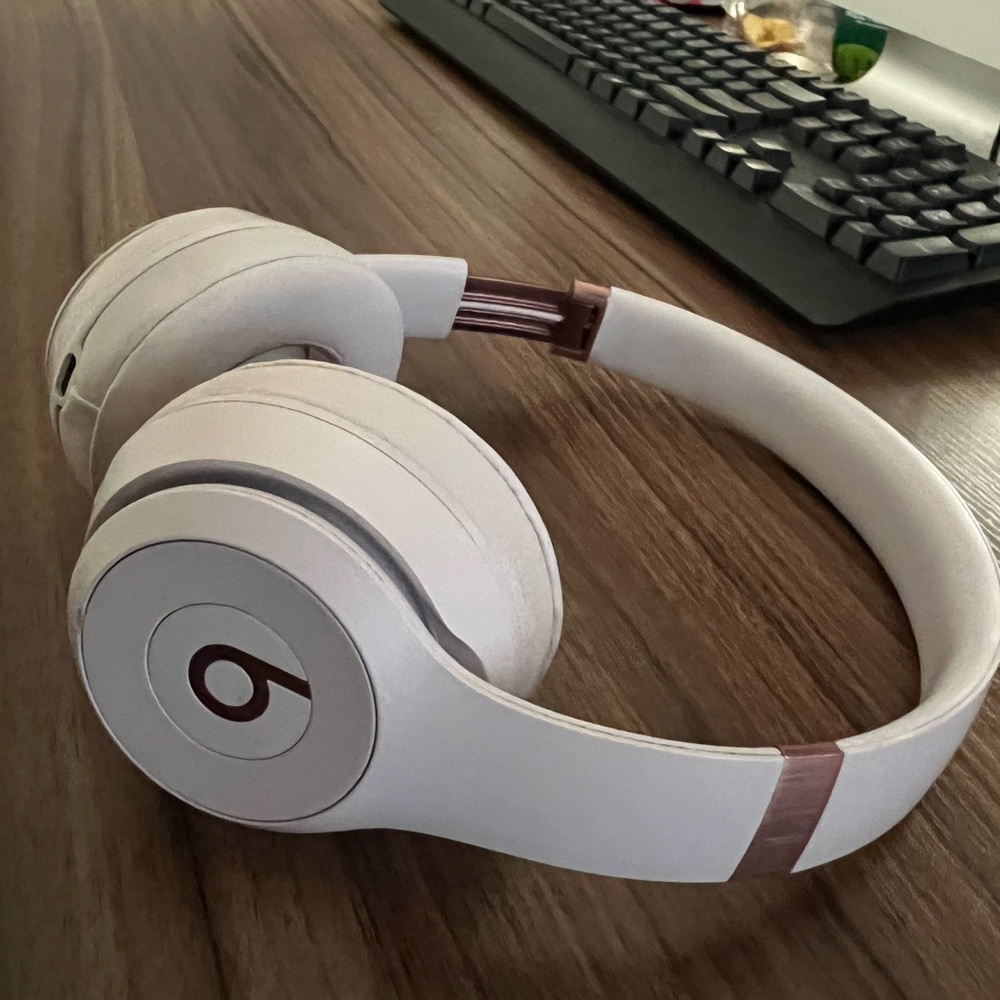 Beats by Dre White On-Ear Headphones with Rose Gold Accents